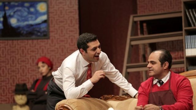 اشکان خطیبی: تماشاگر «در انتظار آدولف» منفعل نیست