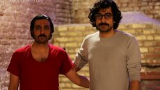مونولوگ زنبور کارکرد ذهنی دارد، پس برایش یک قاب خالی در نظر گرفتیم