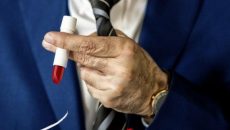 نمایش عاقبت عشاق سینه چاک