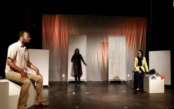 بهروز عباسی: تئاتر هرمزگان در حال تغییر رویکرد است