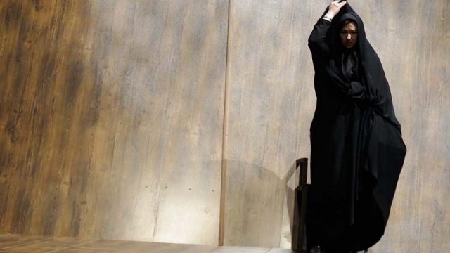 نقد نمایش «و چند داستان دیگر» به کارگردانی پیام لاریان