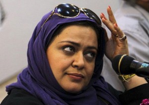 بهاره رهنمای تئاتر، خلاق‌ تر می‌ شود تا در سینما
