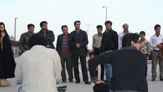 اجرای تئاتر خیابانی با موضوع درختکاری در مشهد