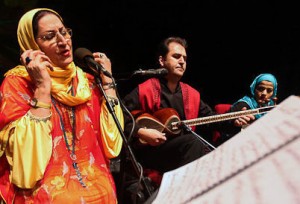 پری ملکی با ملودی یونانی، «از دوستت دارم» می‌گوید