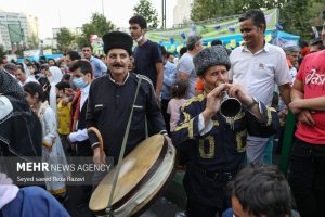 با هم عید غدیر خم را جشن بگیریم/دعوت مردم به «مهمونی ۱۰ کیلومتری»