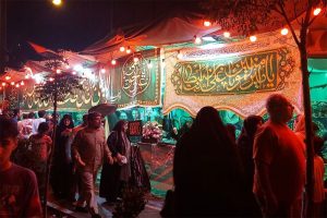 بارش رحمت الهی بر شادی جمعی افزود/ تماشای نمایش‌ها و نورافشانی