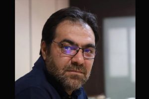یک خبرنگار تئاتر درگذشت