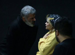 فهرست بازیگران نمایش «مسافران جزیره آزاد»  کامل شد