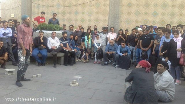 نمایش محیطی «دشمن مردم» در تئاتر شهر