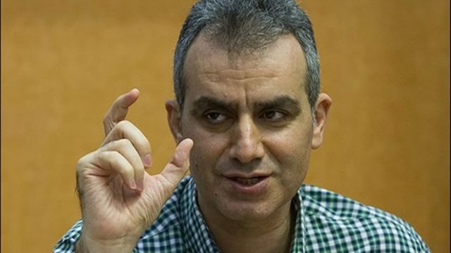 گروه بازیگران و عوامل نمایش «خروس می خواند» تکمیل شد
