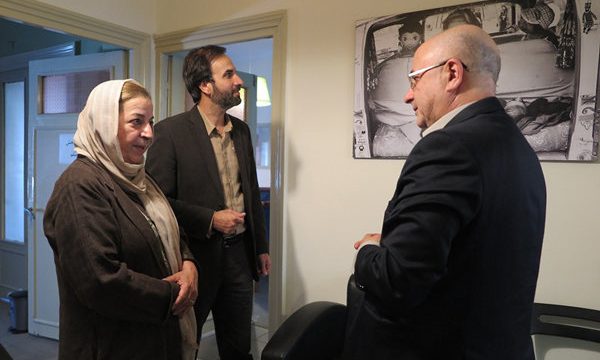 بازدید معاون هنری وزیر ارشاد از دبیرخانه جشنواره تئاتر عروسکی