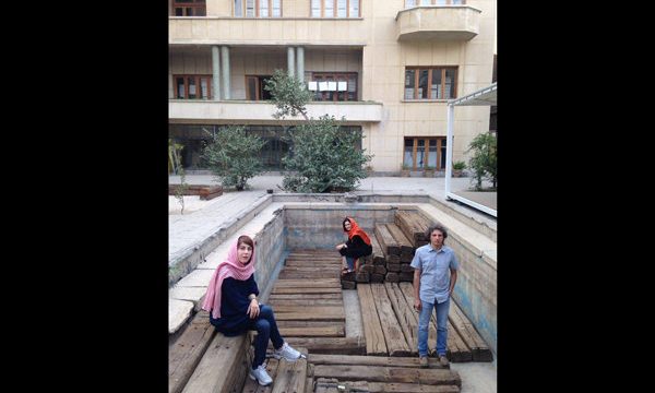 رضا کیانیان از زبان رولان بارت سخن می‌ گوید