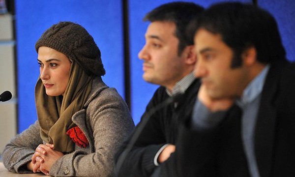 لادن مستوفی نمایش «پدران، مادران، فرزندان» را افتتاح می کند