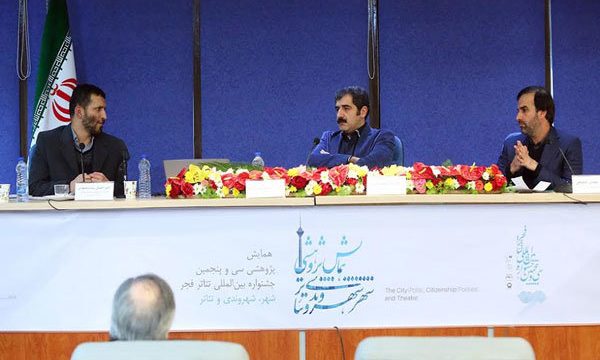 تالارهای زیادی در شهرها داریم که می‌توانند مکان اجرای تئاتر شوند