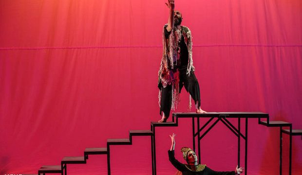 تصاویر نمایش دیوان تئاترال