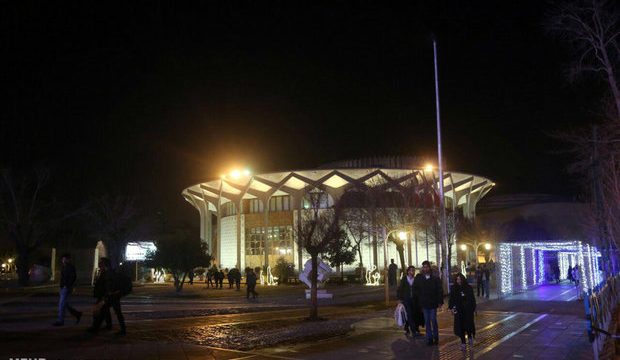 از برگزاری تئاتر فجر تا شایعه سوختن تئاتر شهر در شعله های آتش