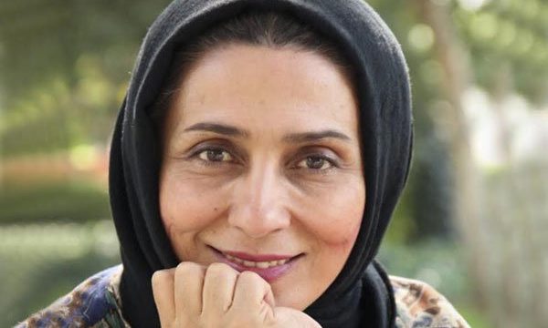 مریم کاظمی نمایشنامه ترجمه می‌ کند