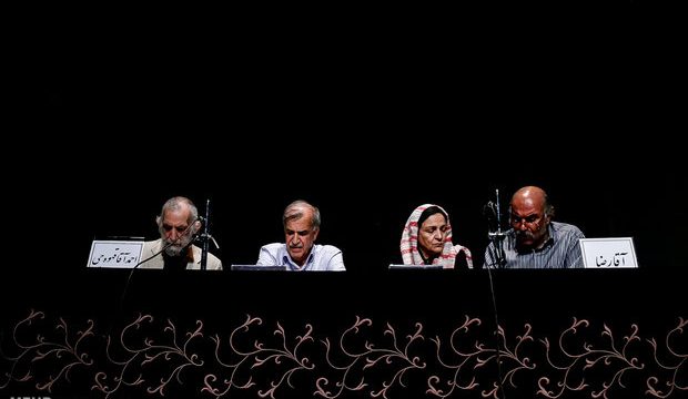 تصاویر نمایشنامه خوانی سنگلج با خلج