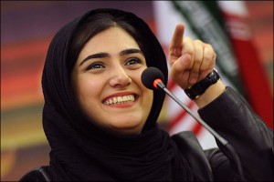 تغییر مکان نمایشنامه‌ خوانی «یک دقیقه سکوت»