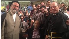 محمدعلی کشاورز به تماشای «اعتراف» نشست