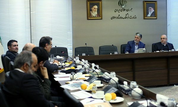 عناصر هویتی در برگزاری جشنواره های هنری فجر مورد توجه قرار گیرند