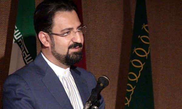 بنای تغییر در نیروهای معاونت هنری نداریم