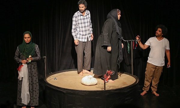 گلایه از پرداخت نشدن کمک هزینه جشنواره استانی