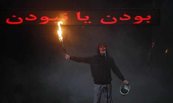«هملت» در تئاتر شهر خون به پا کرد