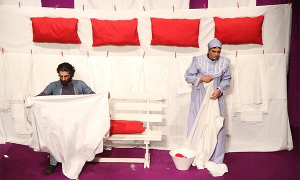 گروه‌ های تئاتر شهرستان ها به کنج رانده نشوند