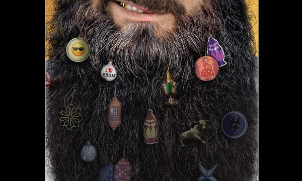 کشیش فرانسوی از پاکستانی ها کلاهبرداری می کند